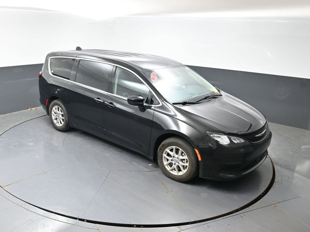 Used 2023 Chrysler Voyager LX FWD image 42