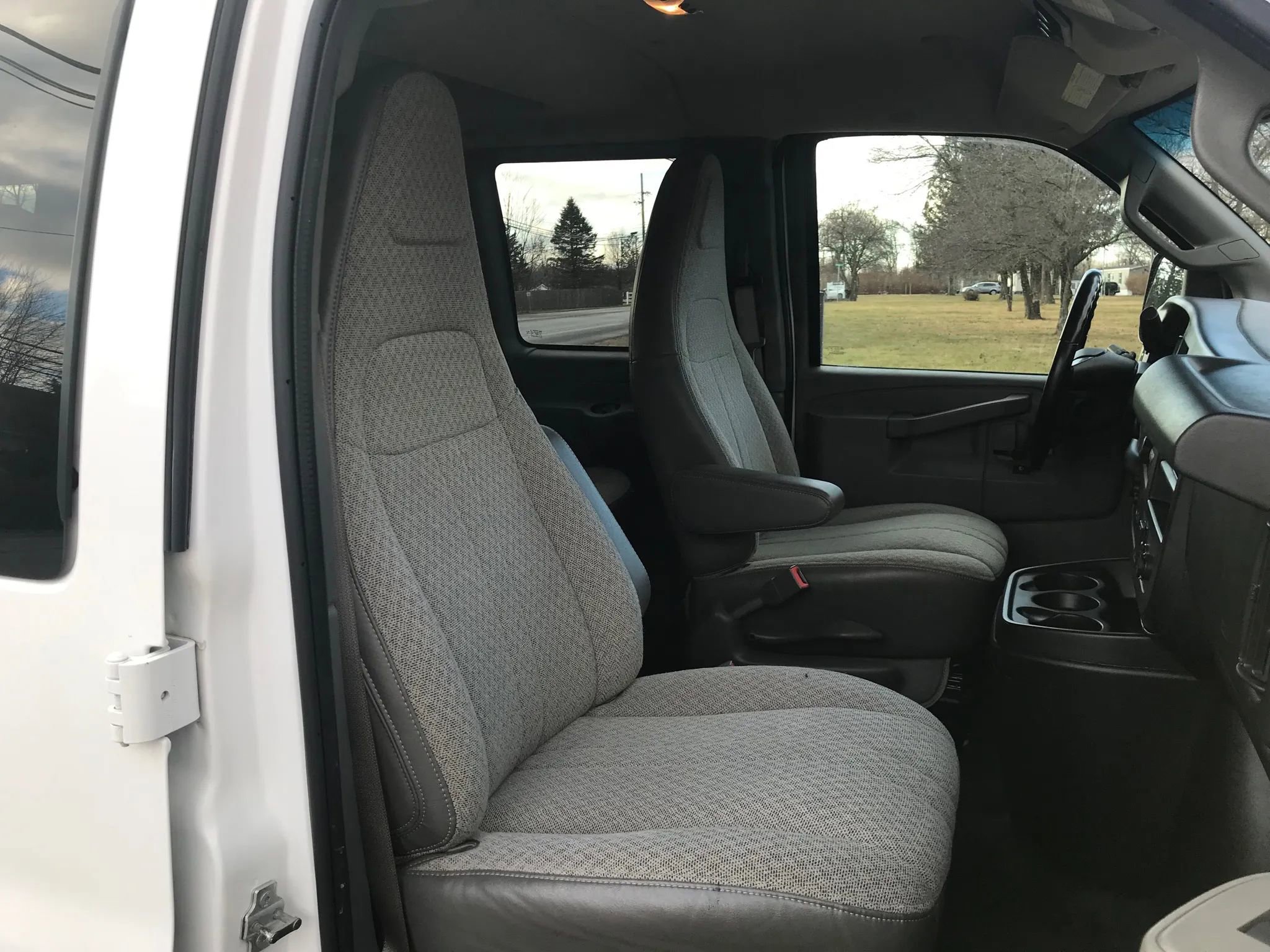 Used 2016 Chevrolet Express 3500 LT w/ LT Preferred Equipment Group image 35