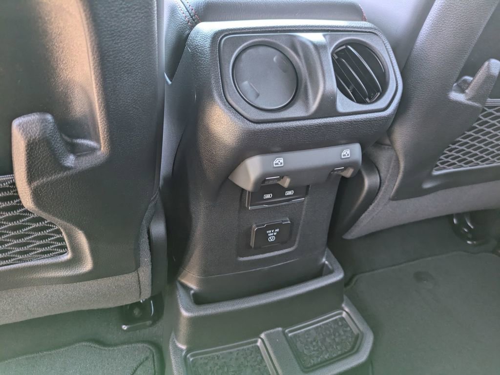 New 2025 Jeep Wrangler Unlimited Rubicon image 30