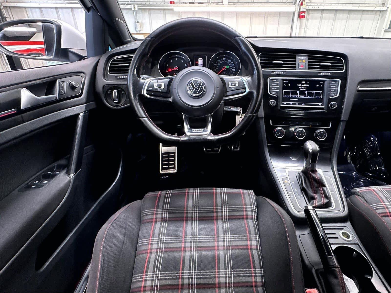 Used 2016 Volkswagen GTI S FWD image 11