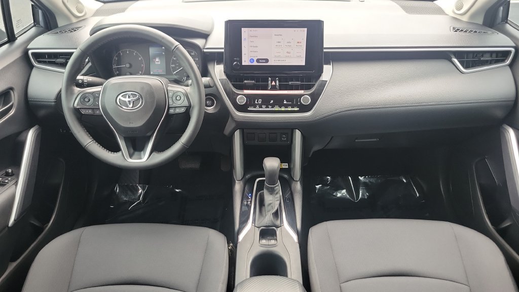 Used 2023 Toyota Corolla Cross LE w/ Moonroof Package AWD/4WD image 11