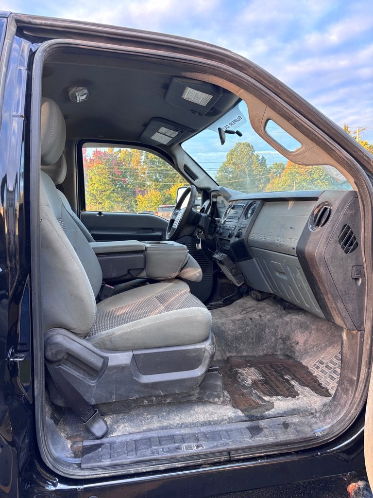 Used 2011 Ford F250 XL w/ FX4 Off Road Pkg AWD/4WD image 10