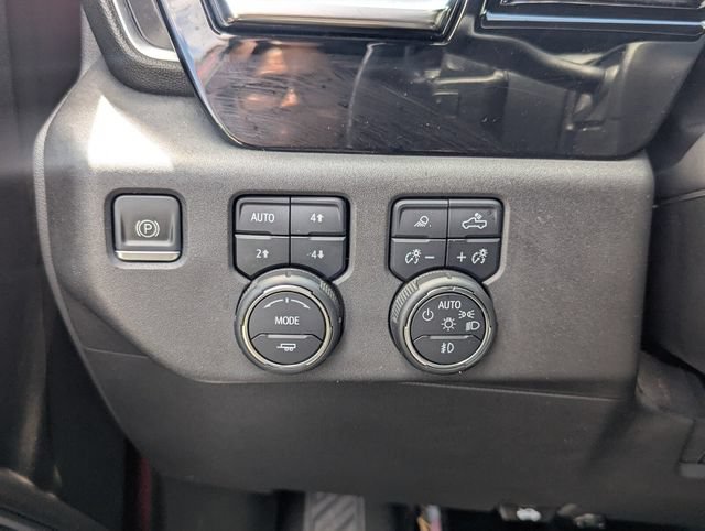 Used 2022 Chevrolet Silverado 1500 LT Trail Boss w/ Convenience Package II AWD/4WD image 12