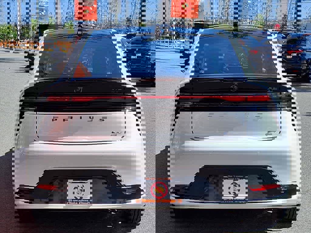 Used 2024 Toyota Prius XLE image 5