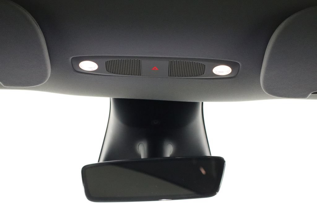Used 2023 Tesla Model Y AWD image 23