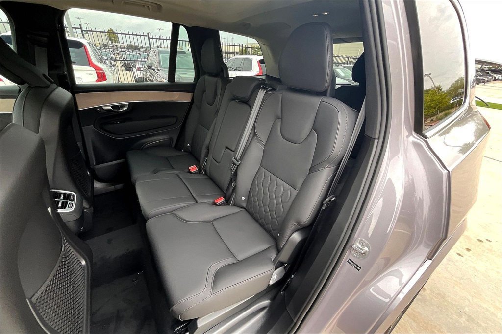 New 2026 Volvo XC90 B5 Plus w/ Protection Package Premier AWD/4WD image 10