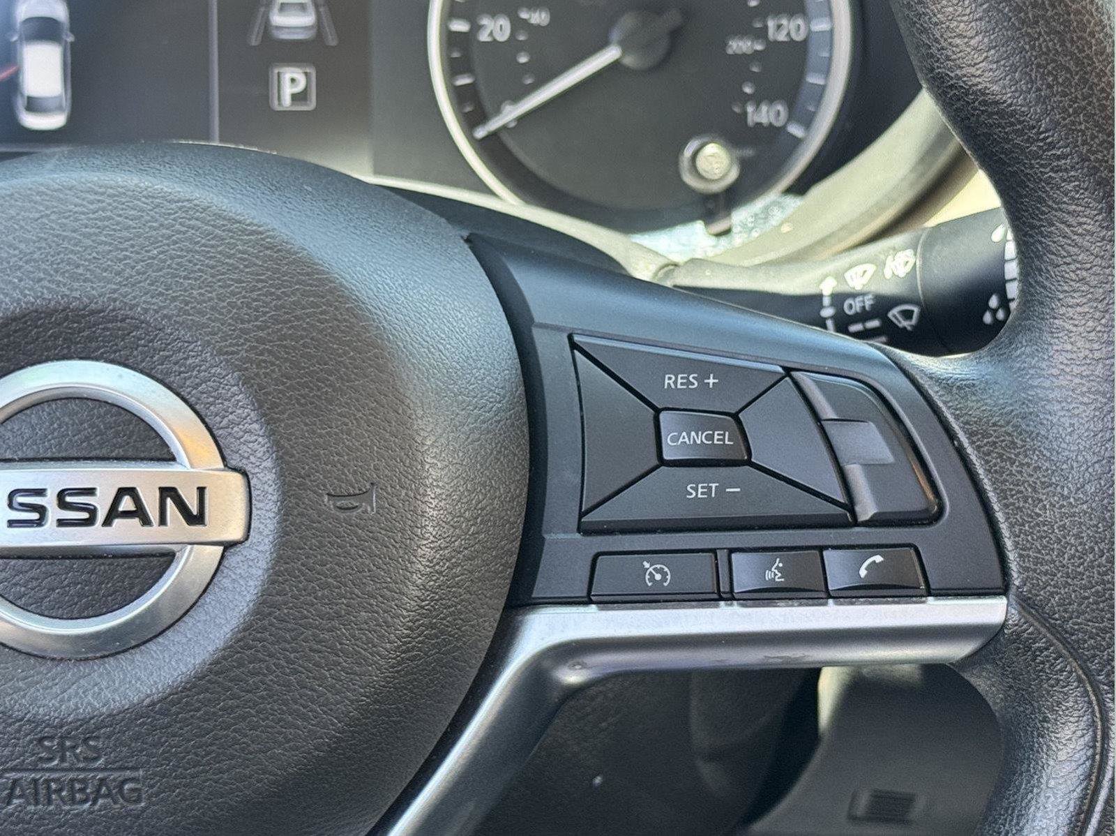 Used 2022 Nissan Versa SV FWD image 16
