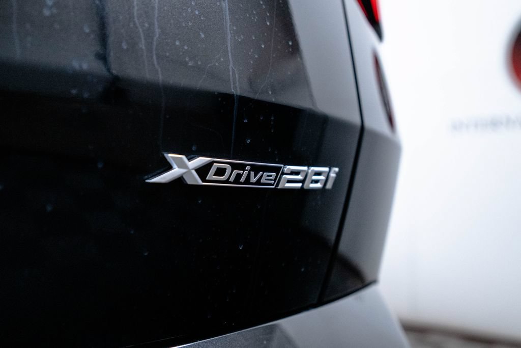 New 2026 BMW X2 xDrive28i w/ Technology Package AWD/4WD image 13