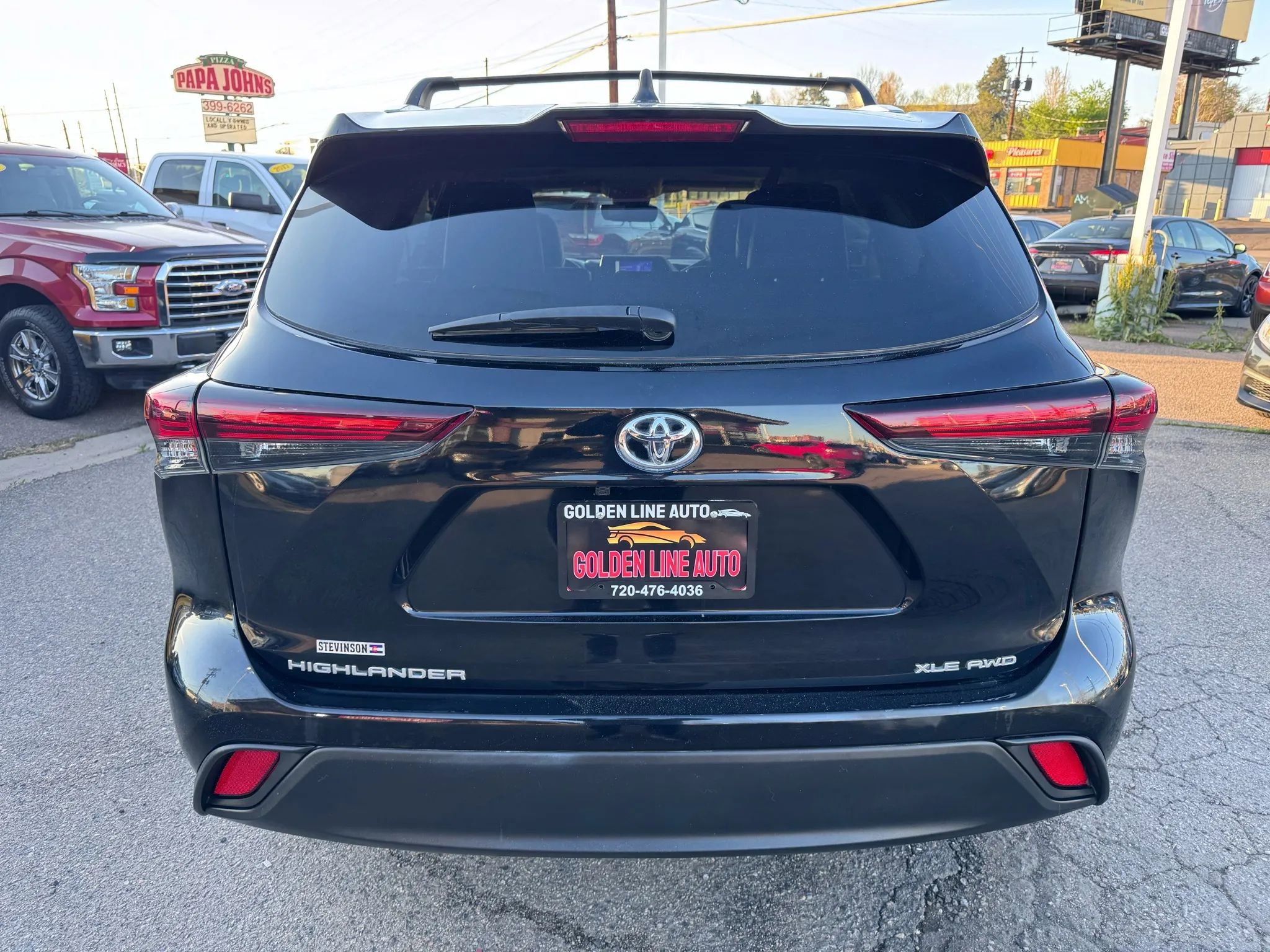 Used 2024 Toyota Highlander XLE image 7