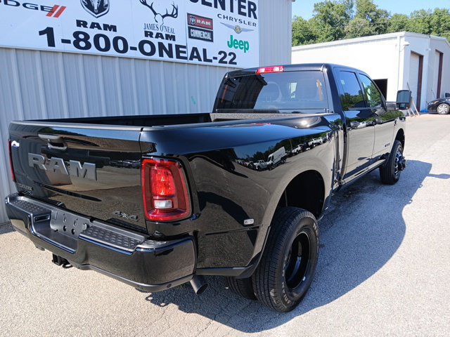 New 2026 RAM 3500 Big Horn AWD/4WD image 3