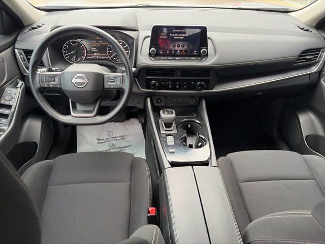 Used 2025 Nissan Rogue S image 12