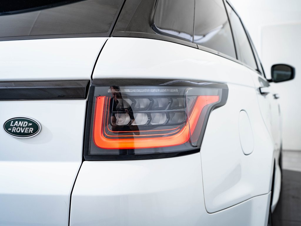 Used 2022 Land Rover Range Rover Sport HST image 18