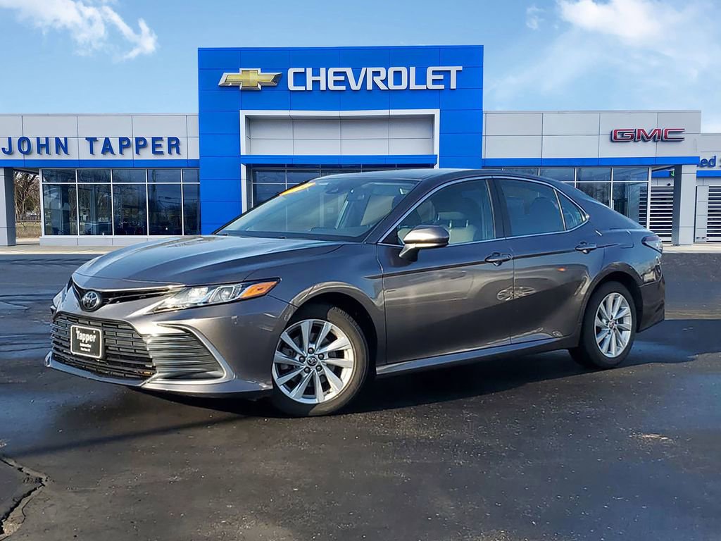 Used 2023 Toyota Camry LE image 1