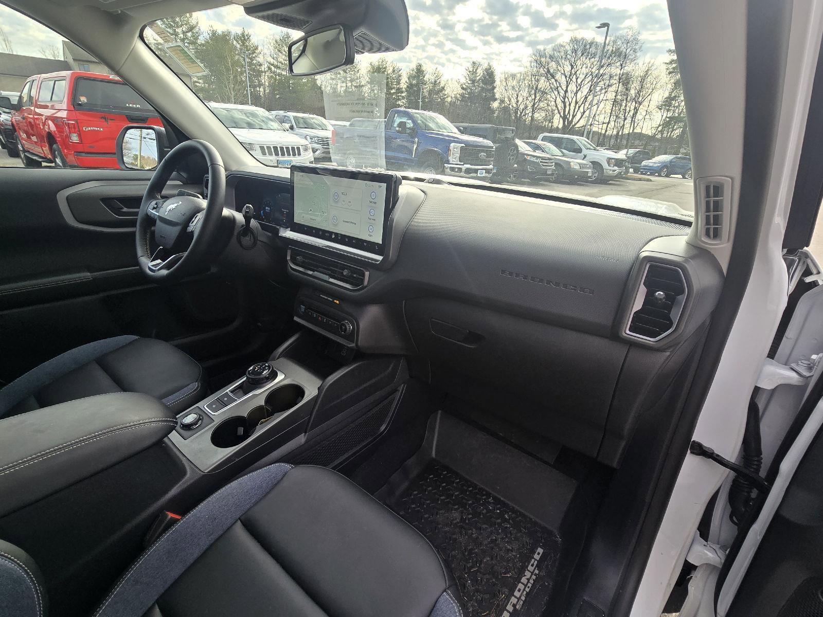 Used 2025 Ford Bronco Sport Outer Banks w/ Outer Banks Tech Package+ image 14