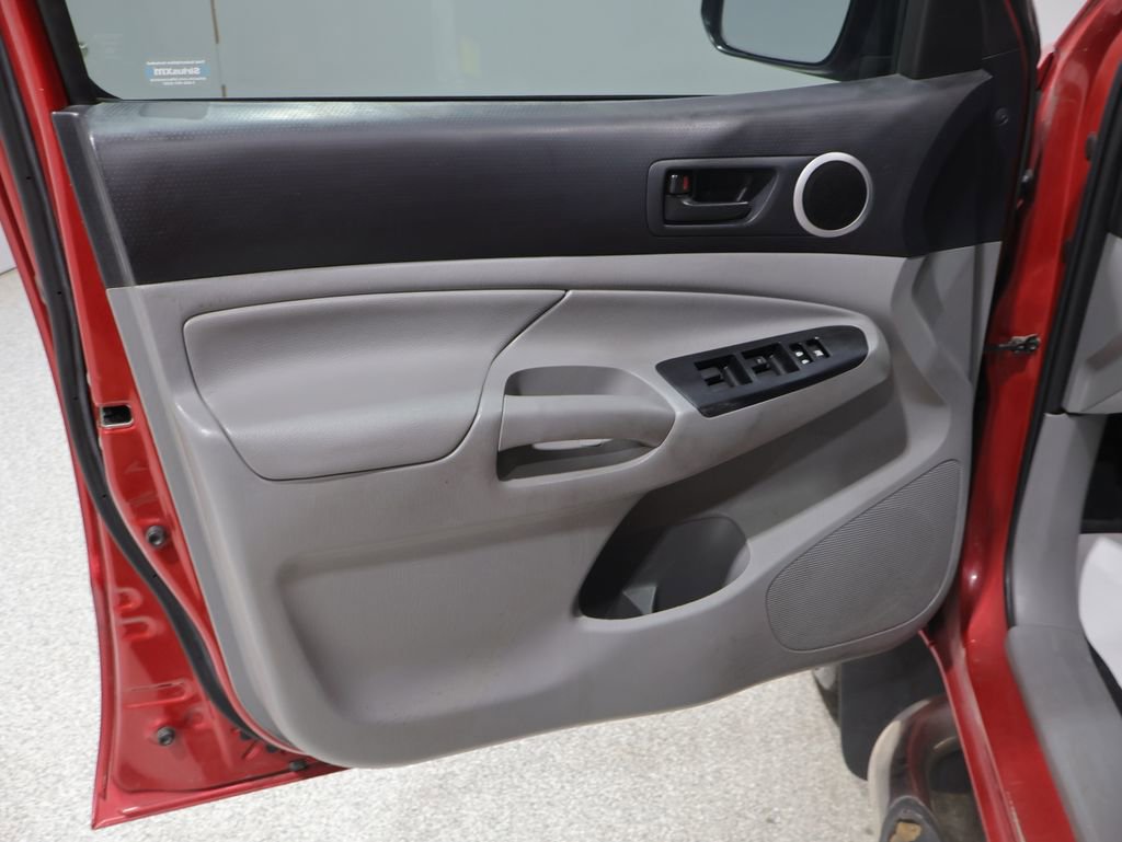 Used 2014 Toyota Tacoma PreRunner w/ TRD Sport Package RWD image 13