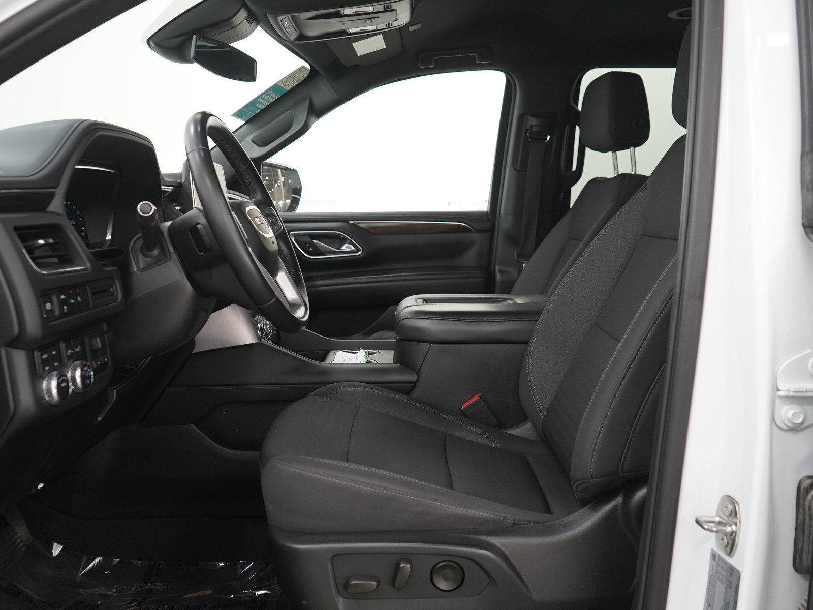 Used 2024 GMC Yukon XL SLE w/ Max Trailering Package AWD/4WD image 24