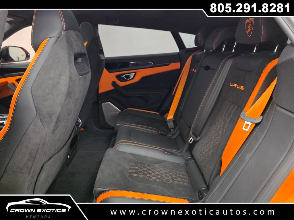 Used 2024 Lamborghini Urus S AWD/4WD image 30