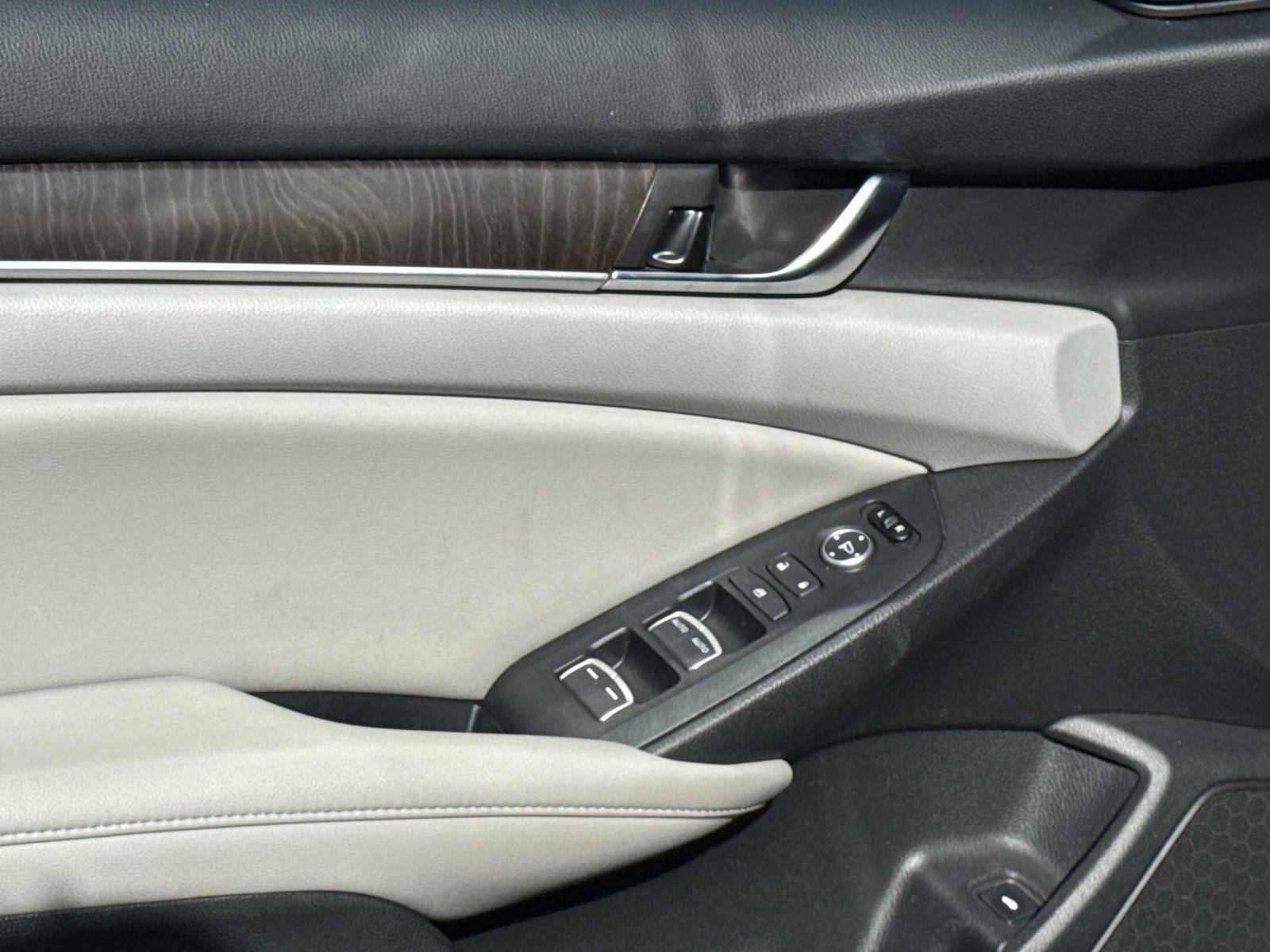 Certified 2020 Honda Accord EX image 17