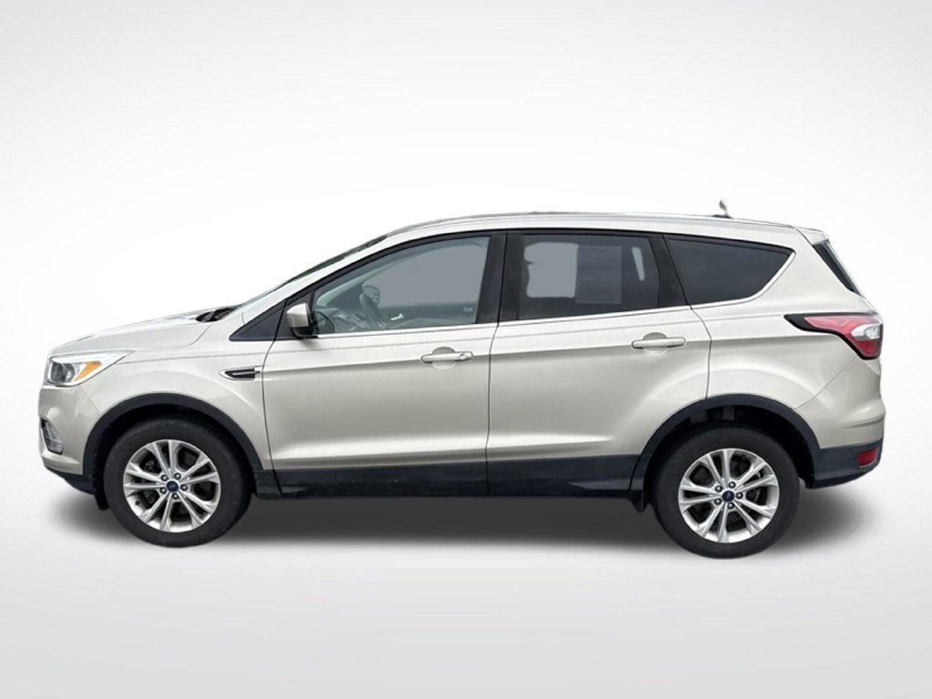 Used 2017 Ford Escape SE AWD/4WD image 3