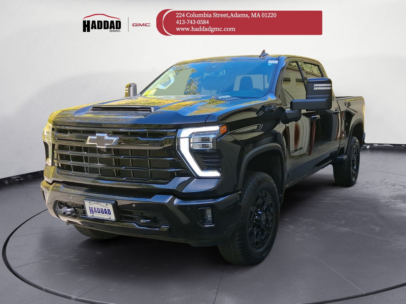 Used 2024 Chevrolet Silverado 2500 LTZ w/ LTZ Plus Package AWD/4WD image 1