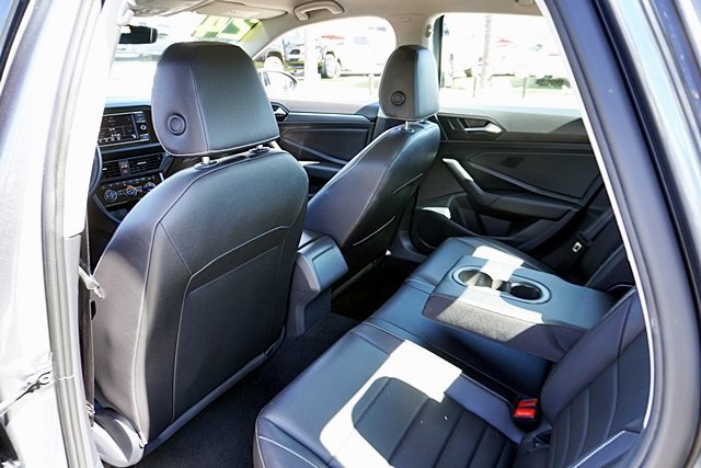 Used 2024 Volkswagen Jetta SE FWD image 24