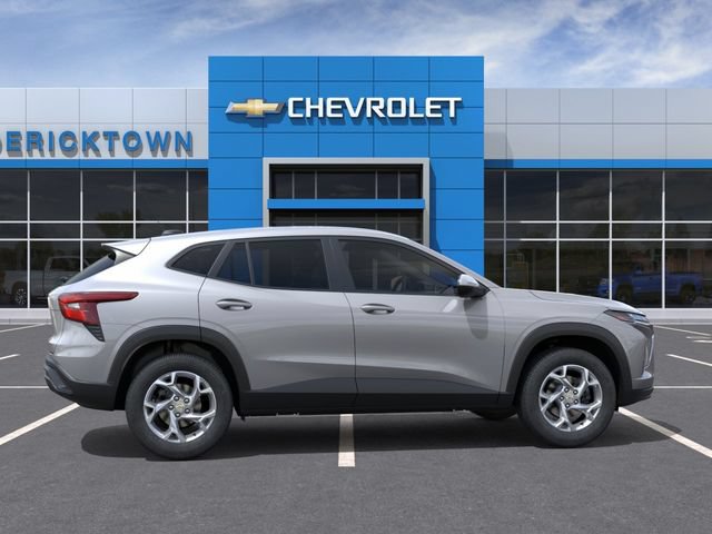 New 2026 Chevrolet Trax LS w/ LS Convenience Package FWD image 5