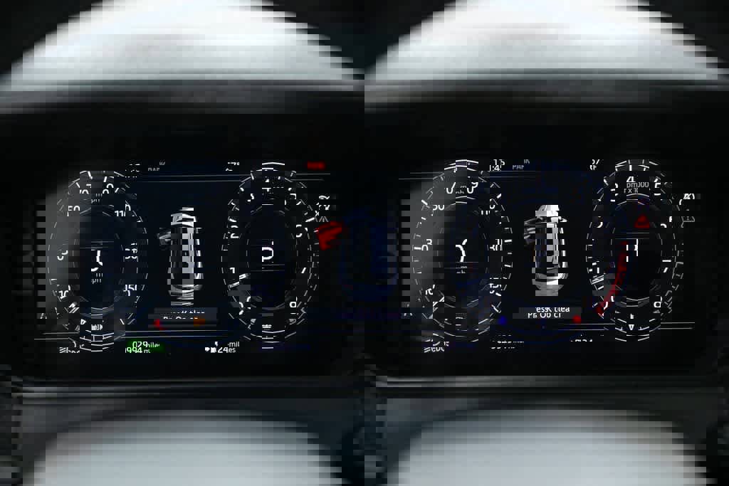 Used 2018 Land Rover Range Rover Velar S image 23