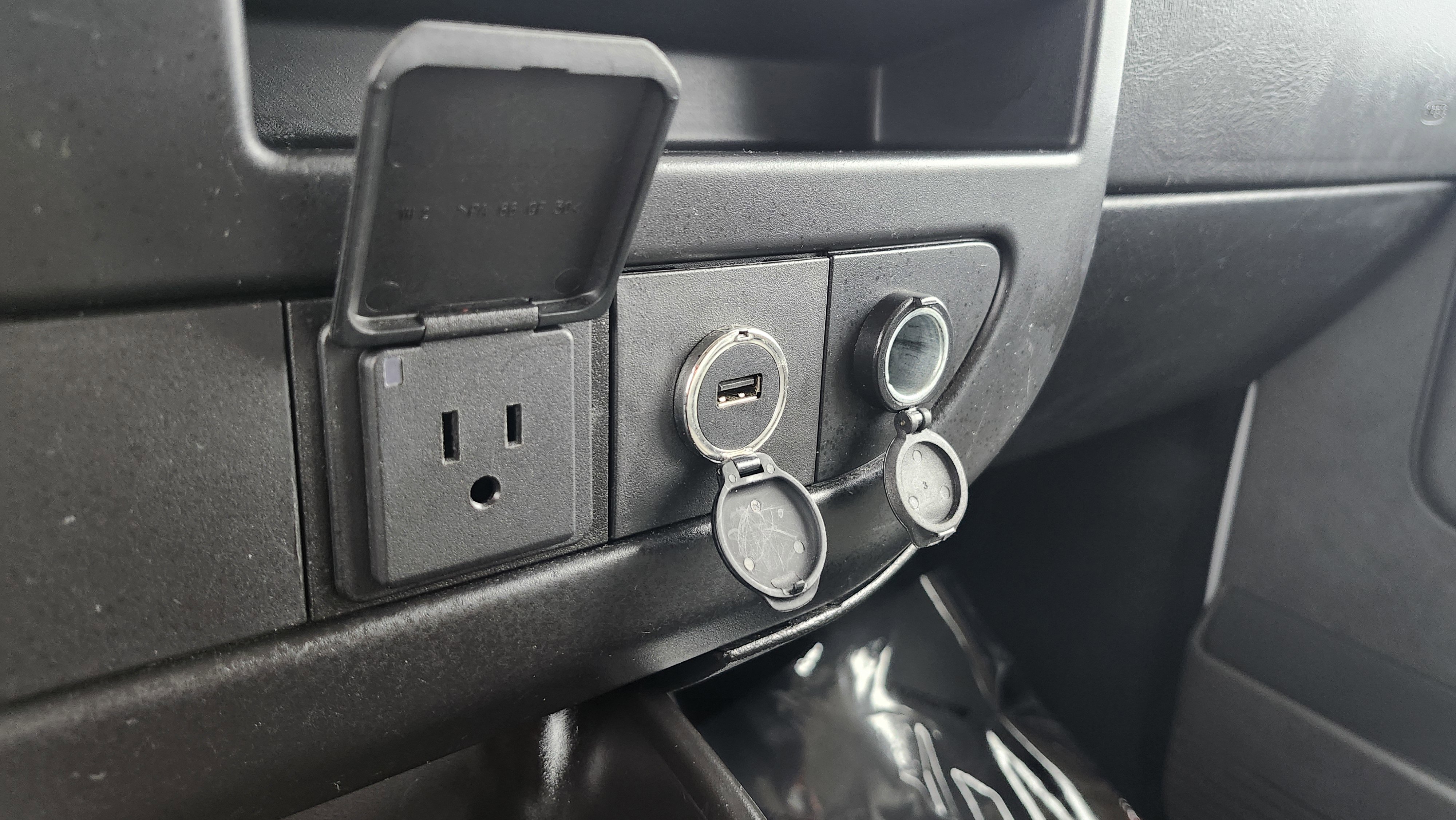 Used 2022 Chevrolet Express 3500 LS image 8