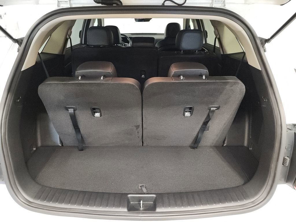 Used 2025 Kia Sorento S image 22