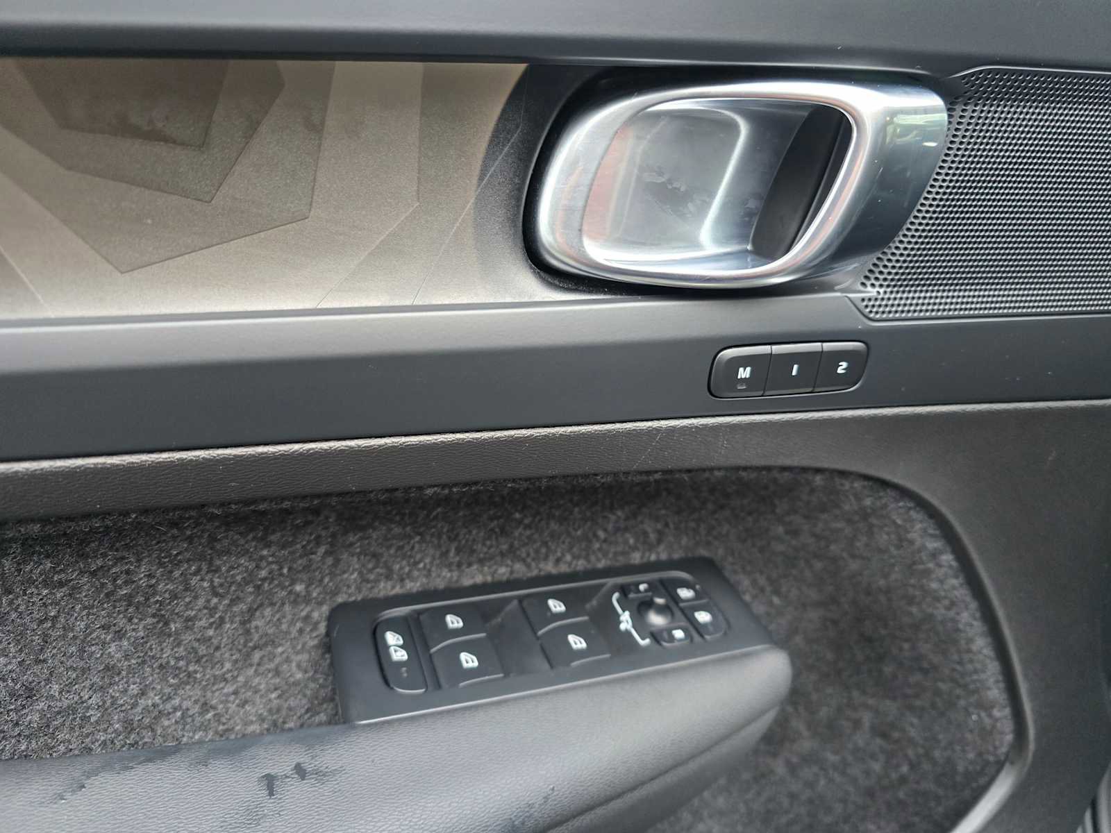 Certified 2023 Volvo XC40 Recharge Plus w/ Protection Package Premier image 32