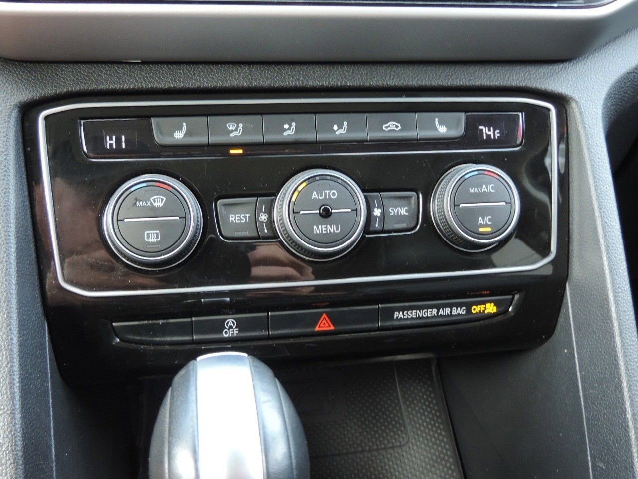 Used 2022 Volkswagen Atlas SE w/ Panoramic Sunroof Package image 25