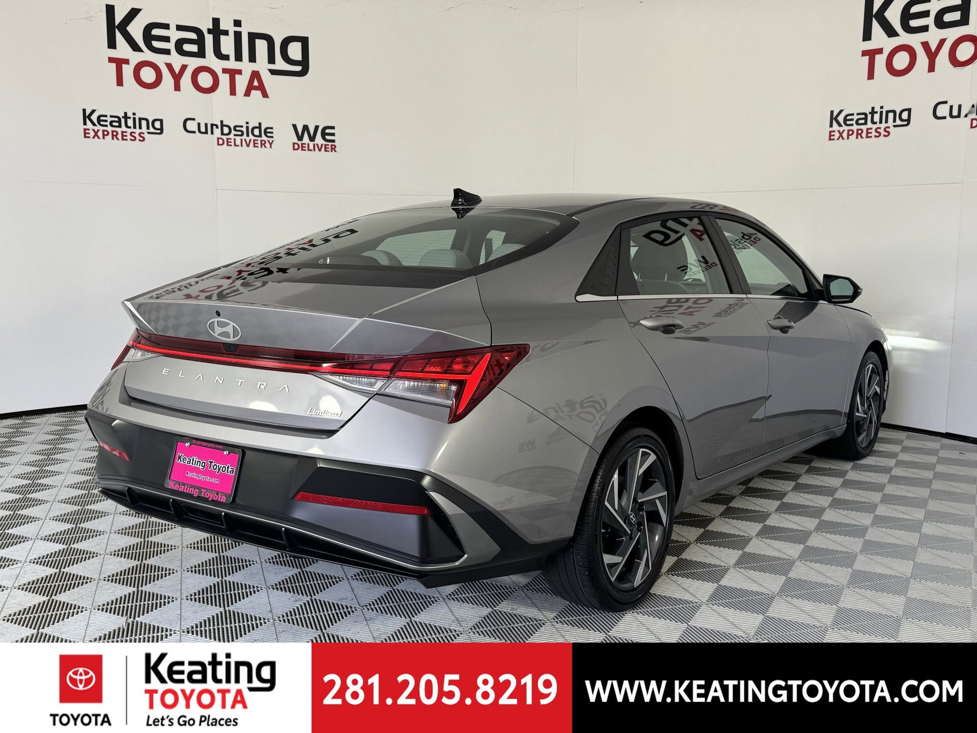 Used 2025 Hyundai Elantra Limited image 5