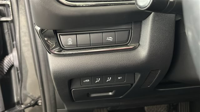 Used 2021 MAZDA CX-30 AWD 2.5 S w/ Premium Package image 19