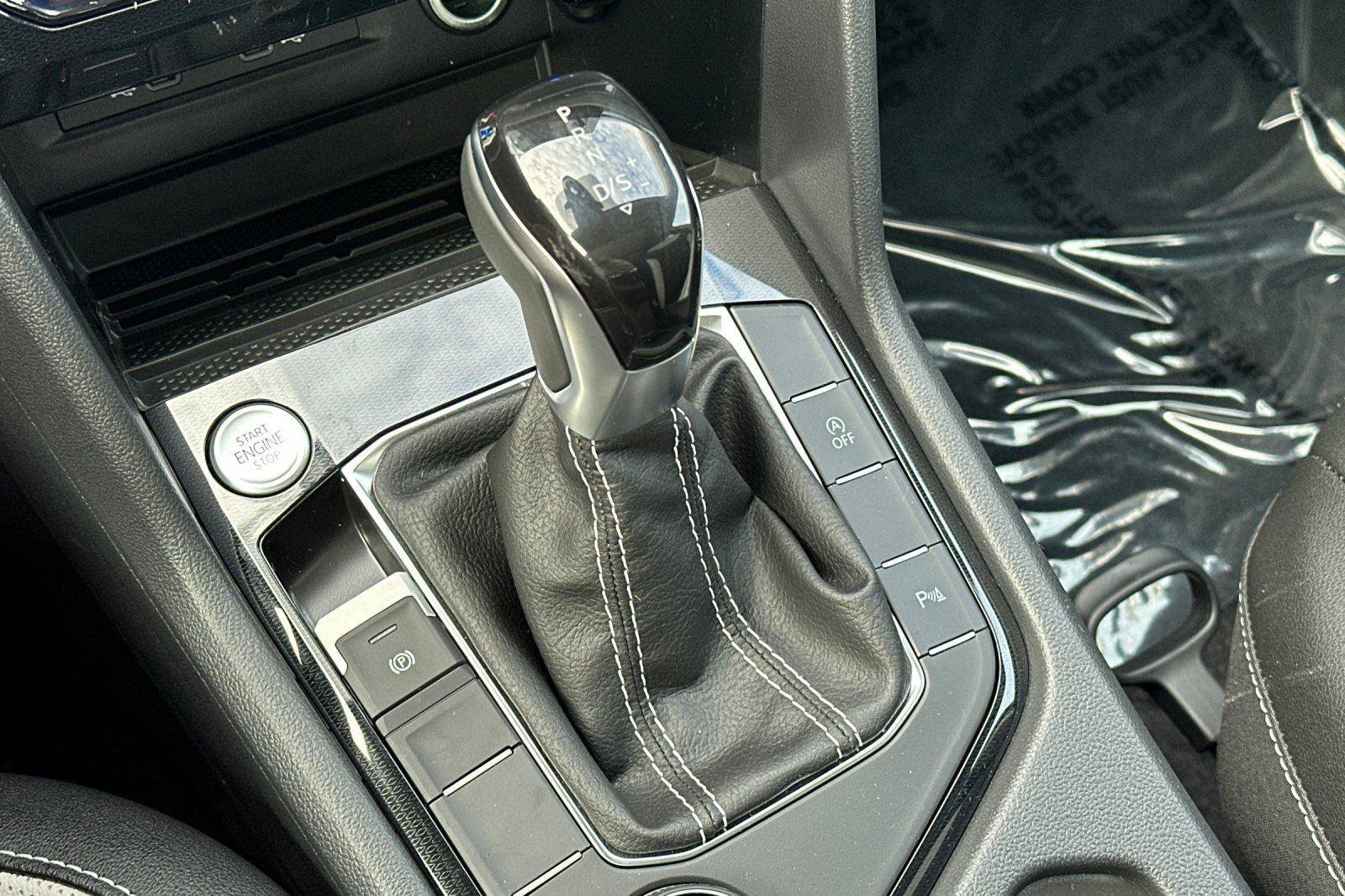 New 2026 Volkswagen Taos SEL image 21