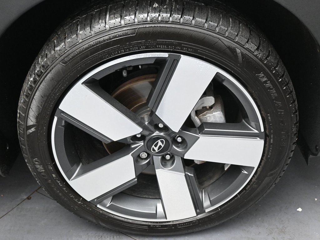 Used 2024 Hyundai Santa Fe Limited image 39
