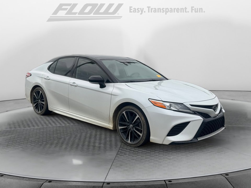 Used 2020 Toyota Camry XSE image 1
