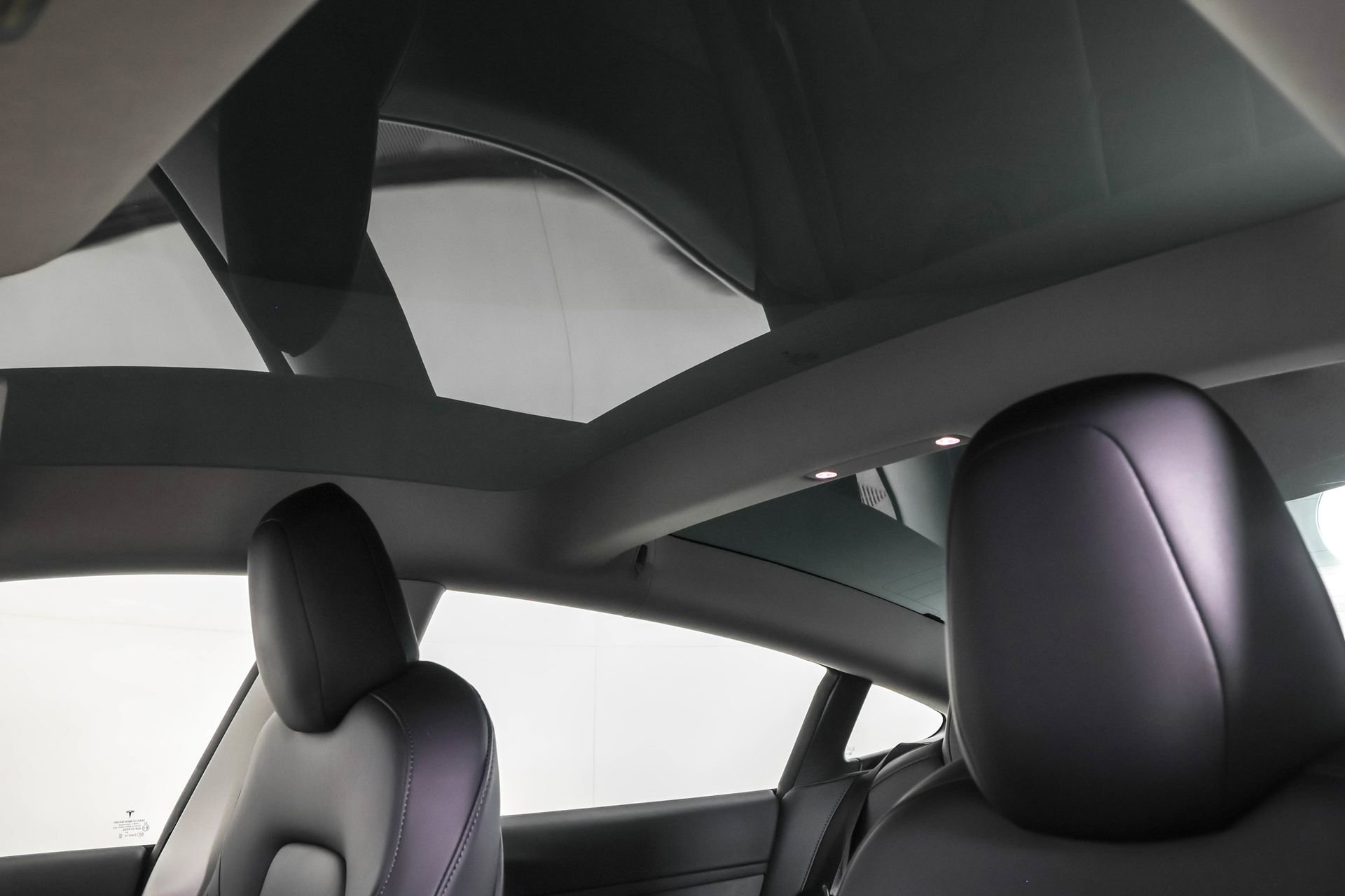 Used 2023 Tesla Model 3 Performance image 31