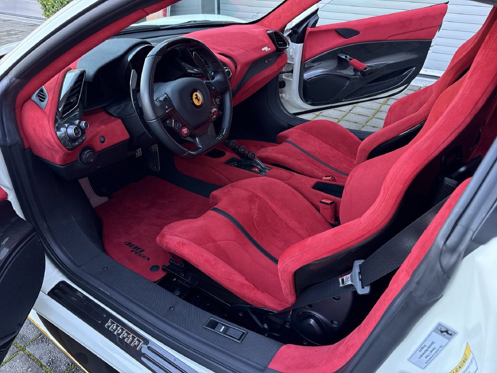 Certified 2020 Ferrari 488 Pista Coupe RWD image 28