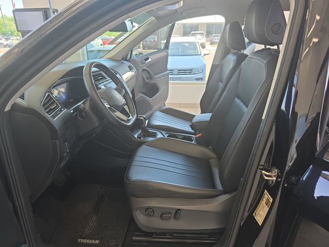 Used 2023 Volkswagen Tiguan SE FWD image 12