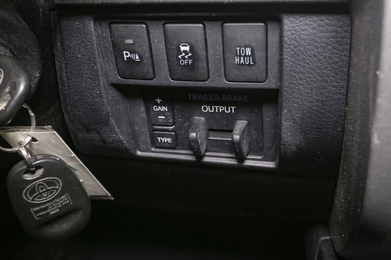 Used 2016 Toyota Tundra SR5 image 31