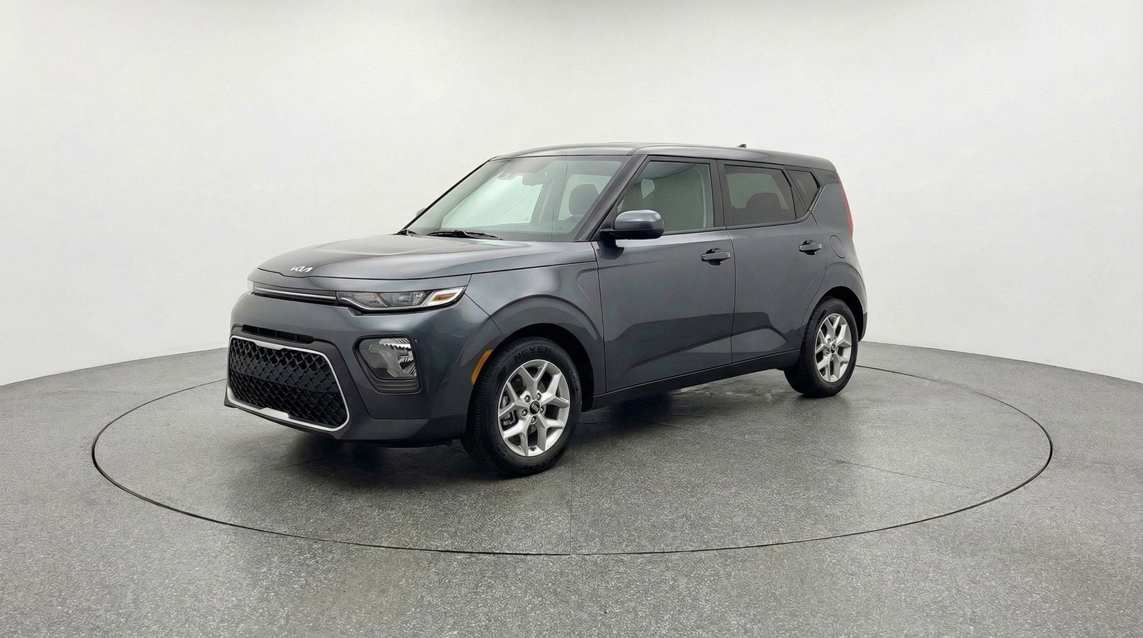 Used 2025 Kia Soul LX w/ LX Technology Package image 3