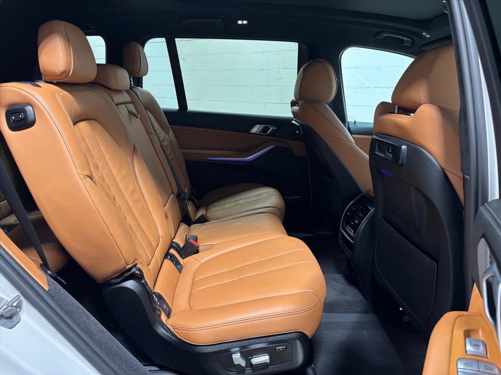 Used 2021 BMW X7 xDrive40i w/ M Sport Package image 40