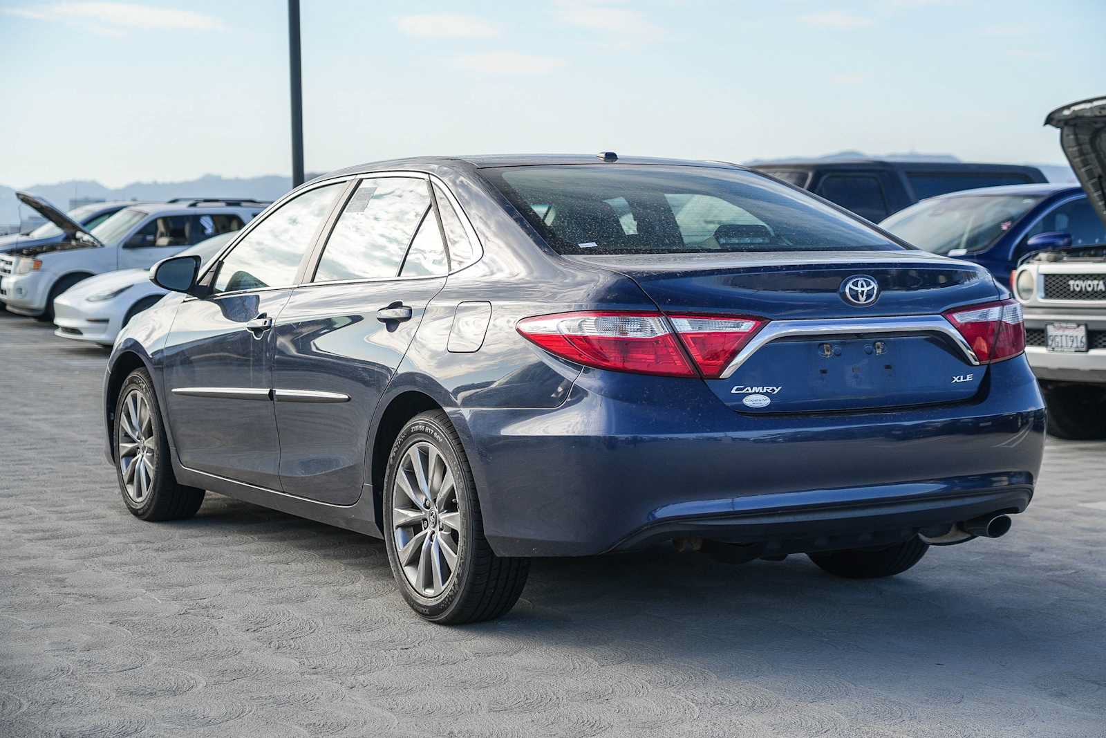 Used 2017 Toyota Camry XLE w/ Convenience Package FWD image 8