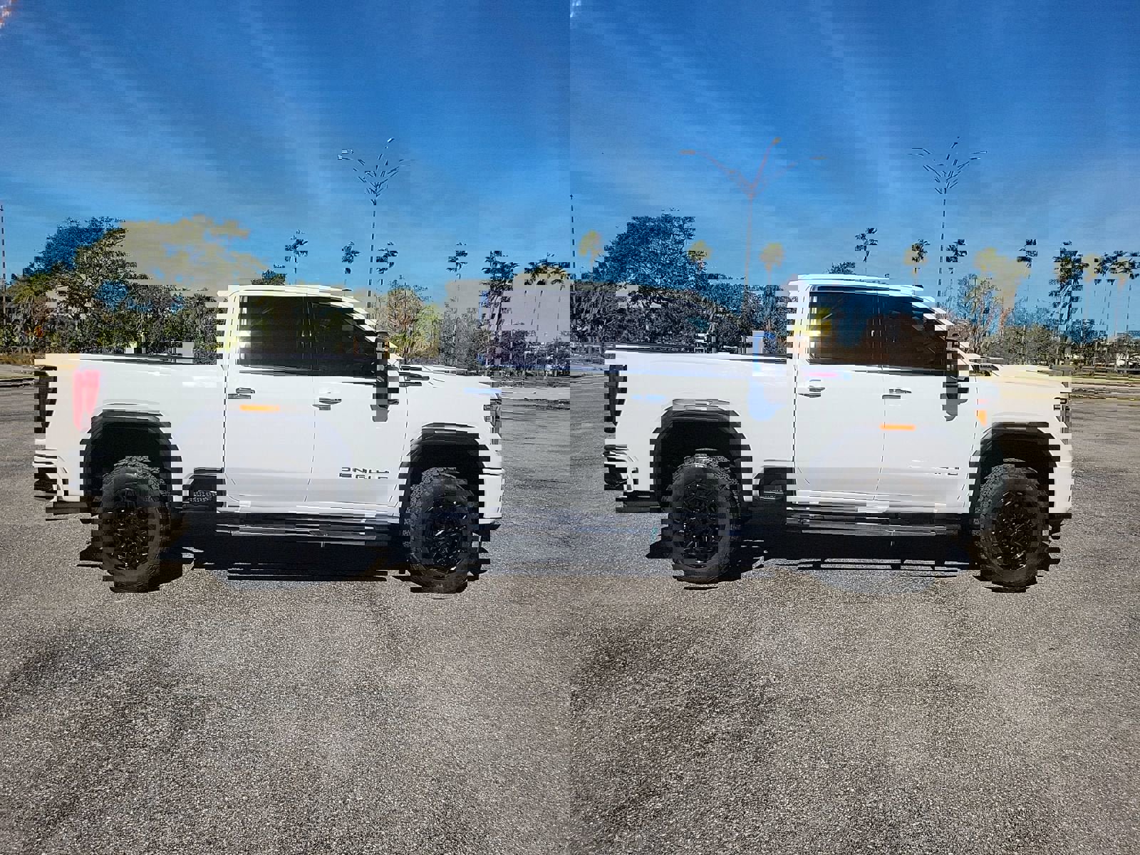 Used 2023 GMC Sierra 2500 Denali image 5