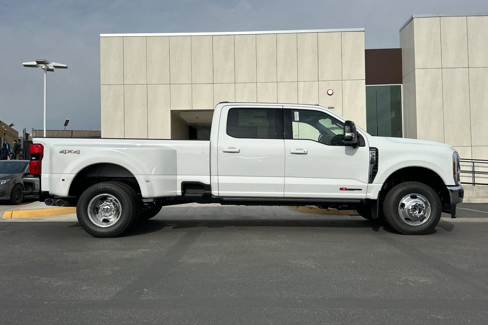 New 2026 Ford F350 Lariat w/ Lariat Ultimate Package image 2