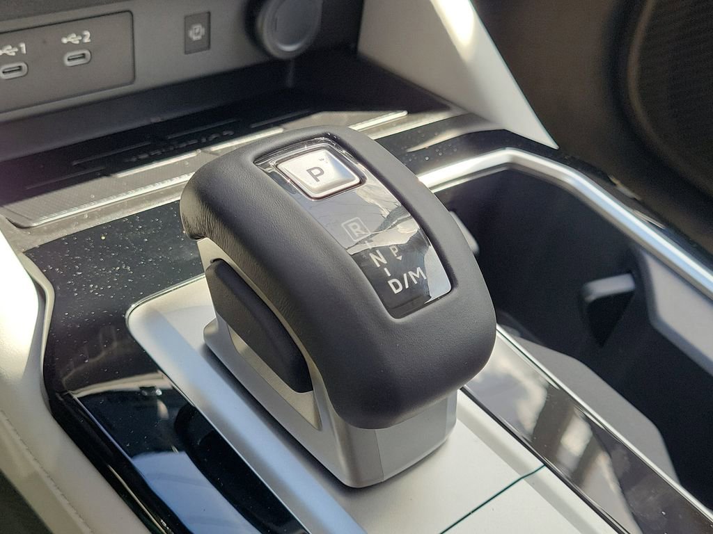 New 2025 Mitsubishi Outlander SE image 22