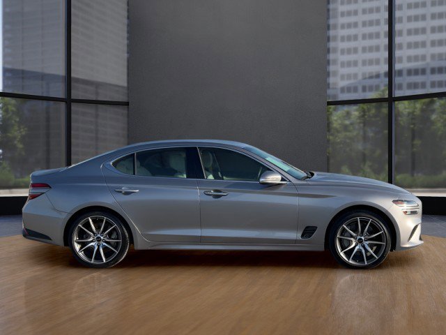 Used 2025 Genesis G70 2.5T image 6