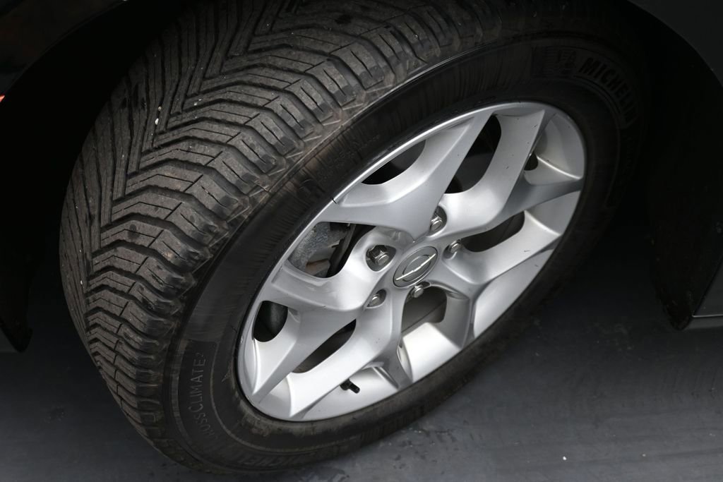 Used 2019 Chrysler Pacifica Touring Plus w/ Advanced Safetytec Group FWD image 18