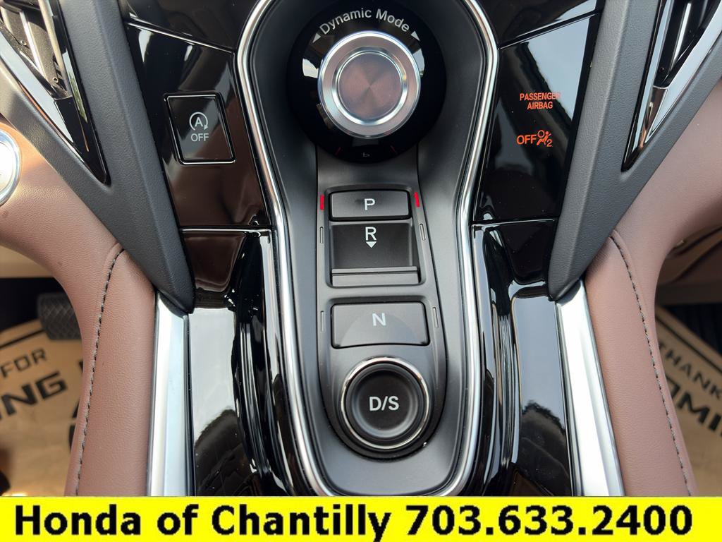 Used 2025 Acura RDX SH-AWD w/ Technology Package image 17