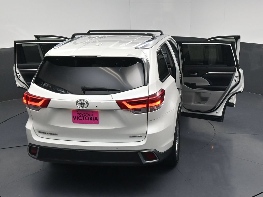 Used 2019 Toyota Highlander Limited FWD image 23